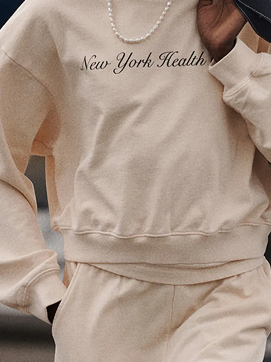 2024 New Letter Print Cropped Sweatshirt Women American retro O-neck Long Sleeve Sport Pullover Fashion Casual Short Sweatshirts
2024 New Letter Print Cropped Sweatshirt Women American retro O-neck Long Sleeve Sport Pullover Fashion Casual Short Sweatshirts