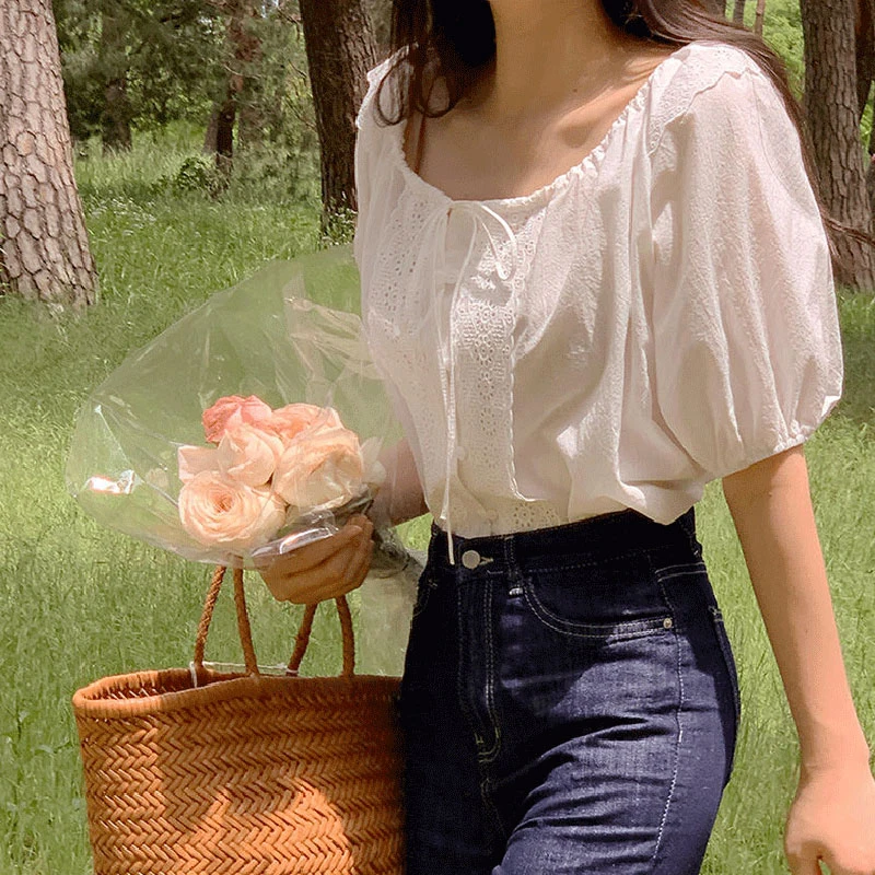 Chic Ruffle Patchwork Square Collar Bow Tie Bubble Sve Loose White ort Sve irt Women Summer Korean Sle Commute Wind
Chic Ruffle Patchwork Square Collar Bow Tie Bubble Sve Loose White ort Sve irt Women Summer Korean Sle Commute Wind