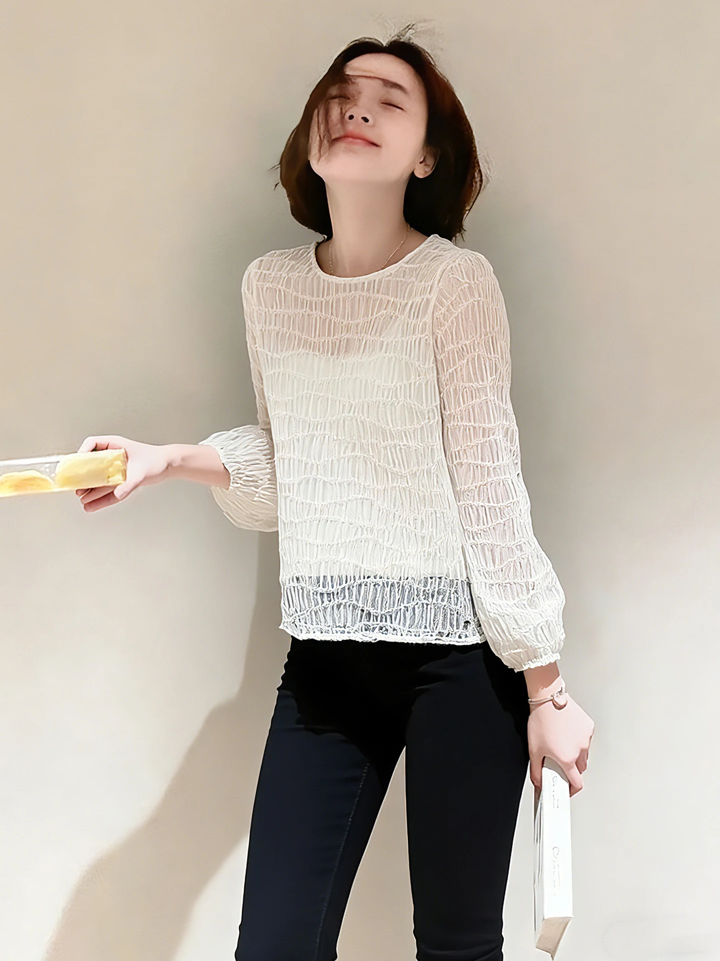Elegant Long Sleeve Chiffon Shirt Lightweight See-through Slimming Sun Protection Fashionable Spring New Style Versatile Blouse
Elegant Long Sleeve Chiffon Shirt Lightweight See-through Slimming Sun Protection Fashionable Spring New Style Versatile Blouse
