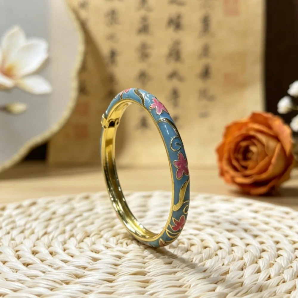 Colorful Vintage Cloisonne Bangle Enamel Floral Traditional Chinese Flower Bangle Chinese Ethnic Women's Hand Bracelet Girls
Colorful Vintage Cloisonne Bangle Enamel Floral Traditional Chinese Flower Bangle Chinese Ethnic Women's Hand Bracelet Girls