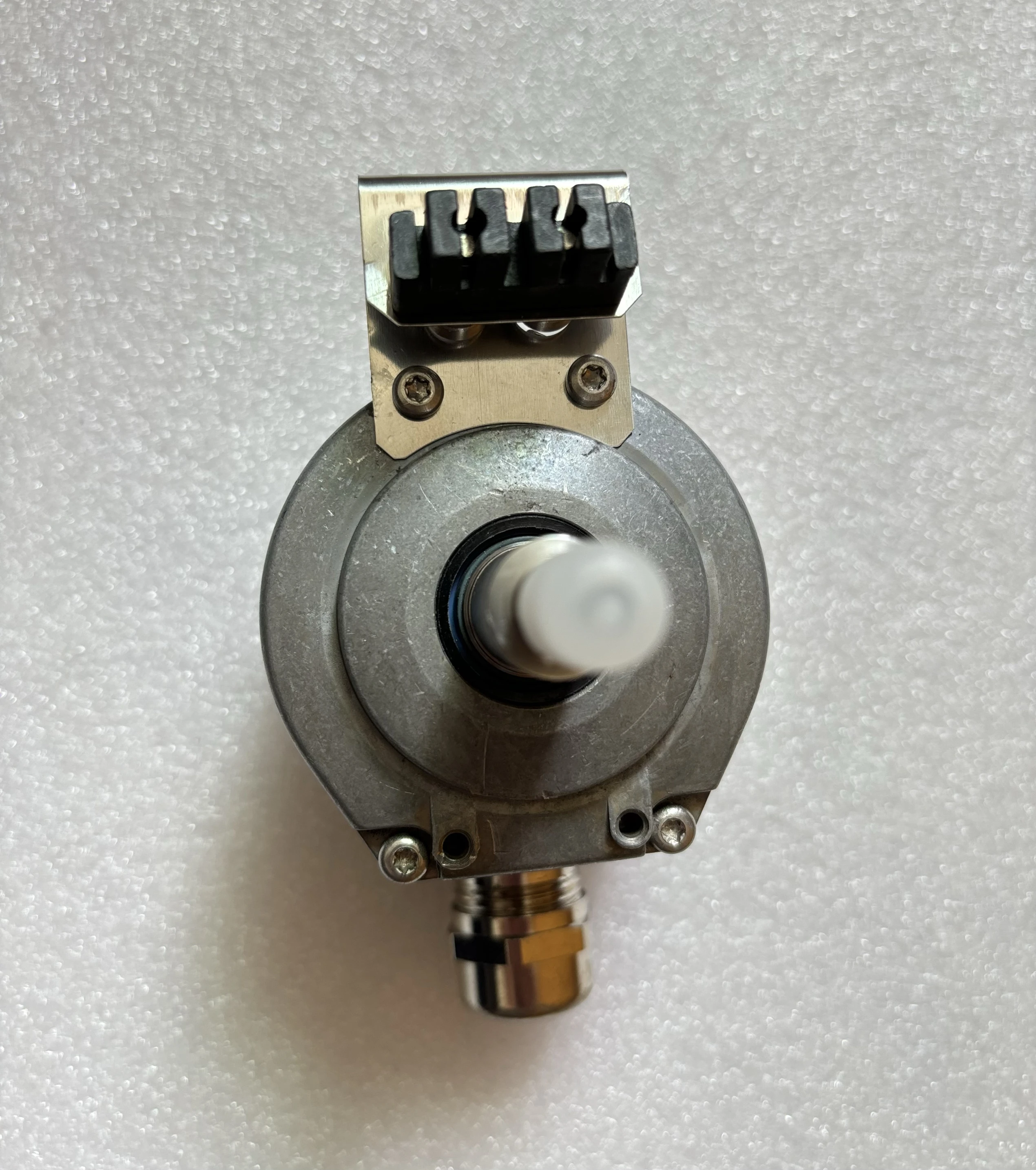Germany imported encoder joint customized version model OGS72 DN1024R genuine spot
Germany imported encoder joint customized version model OGS72 DN1024R genuine spot