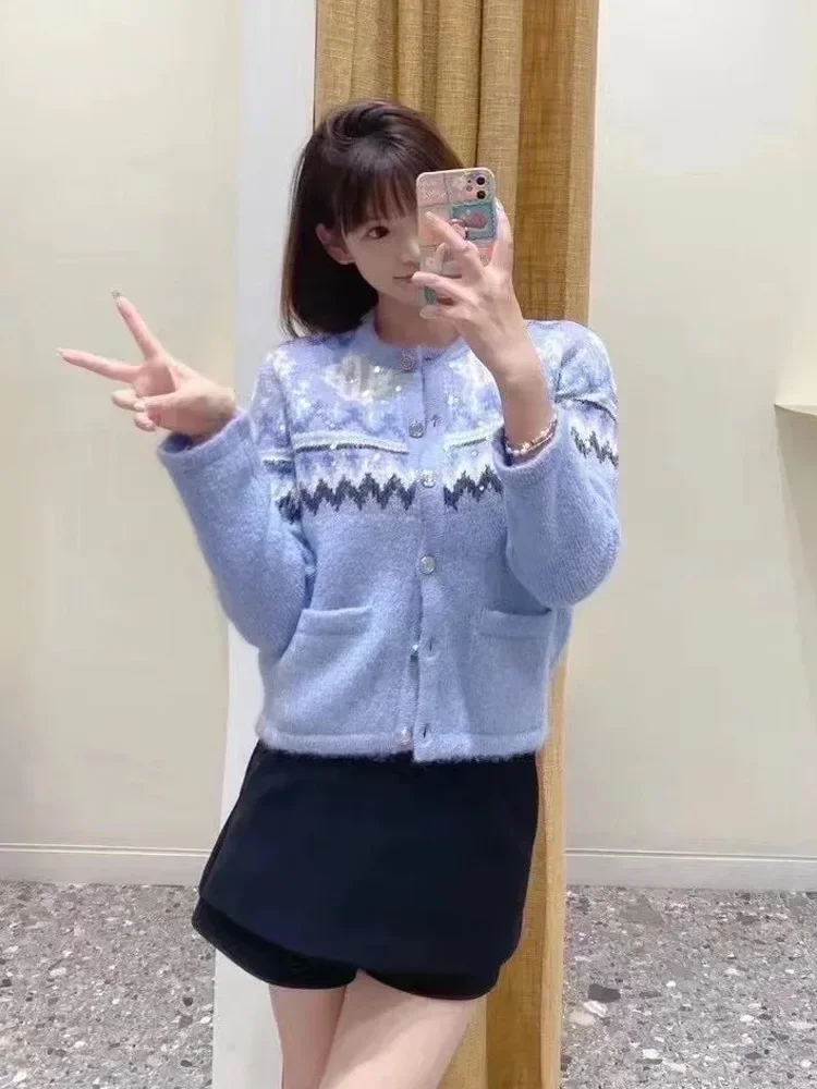 2025 Spring New Women Vintage Print Knitted Cardigan O-Neck Single Breasted Long Sleeve Female Sweater Jacket with Pockets
2025 Spring New Women Vintage Print Knitted Cardigan O-Neck Single Breasted Long Sleeve Female Sweater Jacket with Pockets