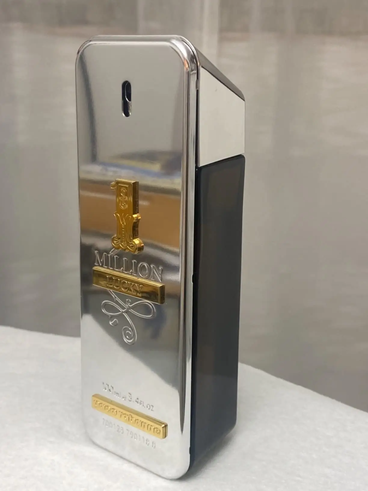 Rabanr Million Luxe Scent for Men 100ml, Fresh Woody Sweet Aroma, Smooth Long-Lasting Fragrance, Valentine’s Day Holiday Gift
Rabanr Million Luxe Scent for Men 100ml, Fresh Woody Sweet Aroma, Smooth Long-Lasting Fragrance, Valentine’s Day Holiday Gift