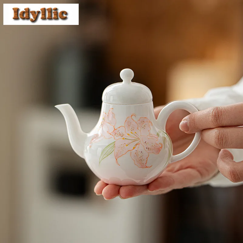 135ml Hand Drawn Jade Mud Powder Lily Teapot Ancient Tea Infuser Pot Household Tea Maker Kettle With Strainer Teaset Gift Craft
135ml Hand Drawn Jade Mud Powder Lily Teapot Ancient Tea Infuser Pot Household Tea Maker Kettle With Strainer Teaset Gift Craft