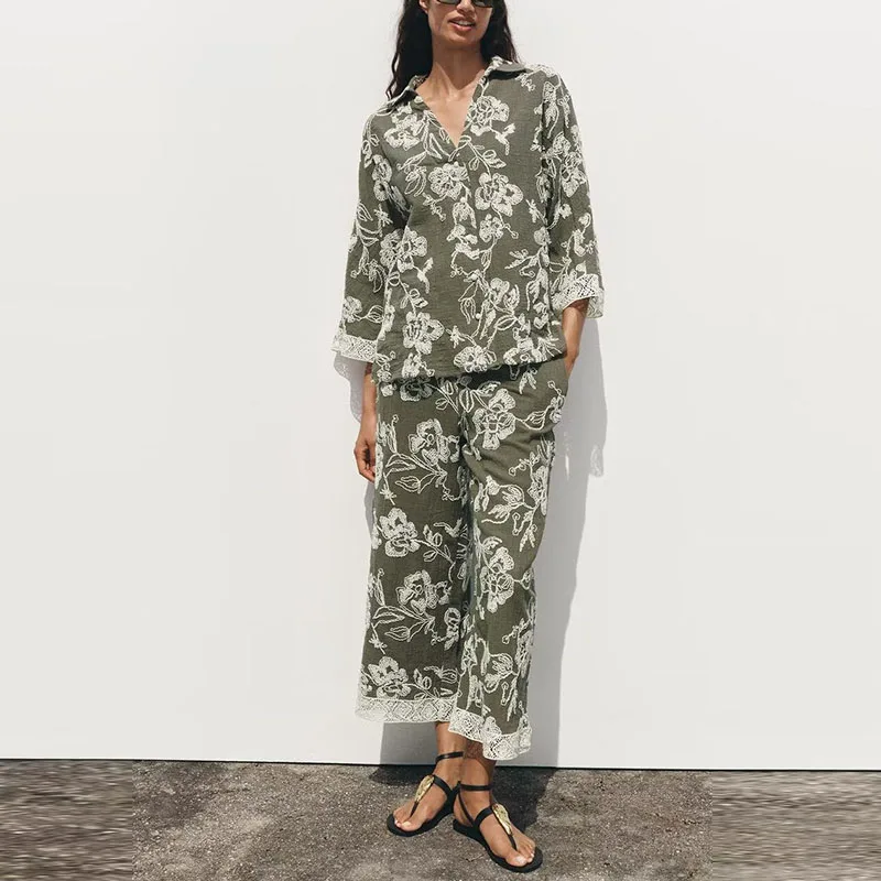 Spring 2025 Women's Faion Embroidered 3D Texture irt And Long Pants Set Polyester Fiber Z Brand New Arrival
Spring 2025 Women's Faion Embroidered 3D Texture irt And Long Pants Set Polyester Fiber Z Brand New Arrival