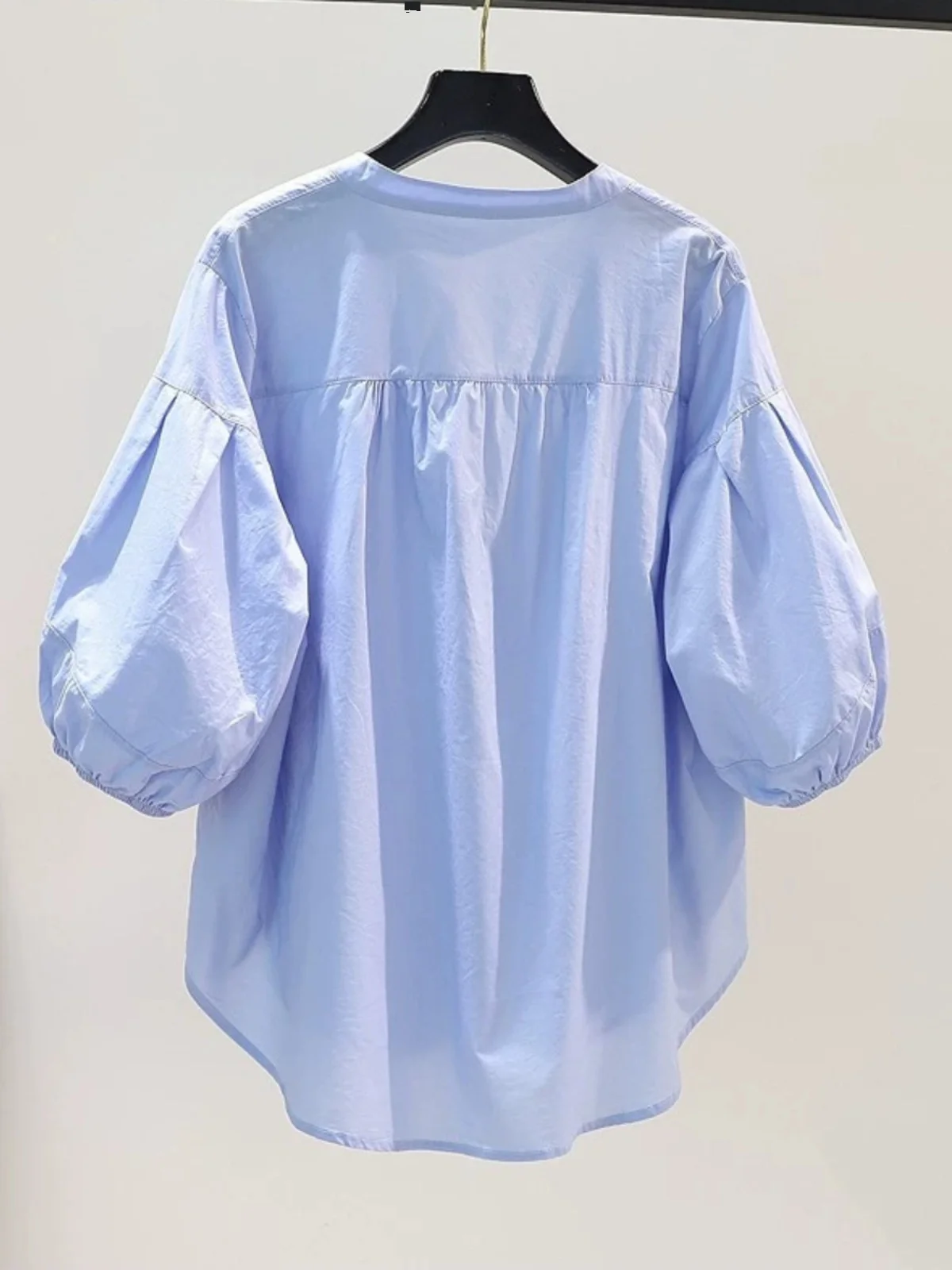 Loose Cotton Bubble Sleeve Shirt Women's round Neck Seven Sleeve Brand Button Korean Style Breathable Comfortable Daily Wear
Loose Cotton Bubble Sleeve Shirt Women's round Neck Seven Sleeve Brand Button Korean Style Breathable Comfortable Daily Wear