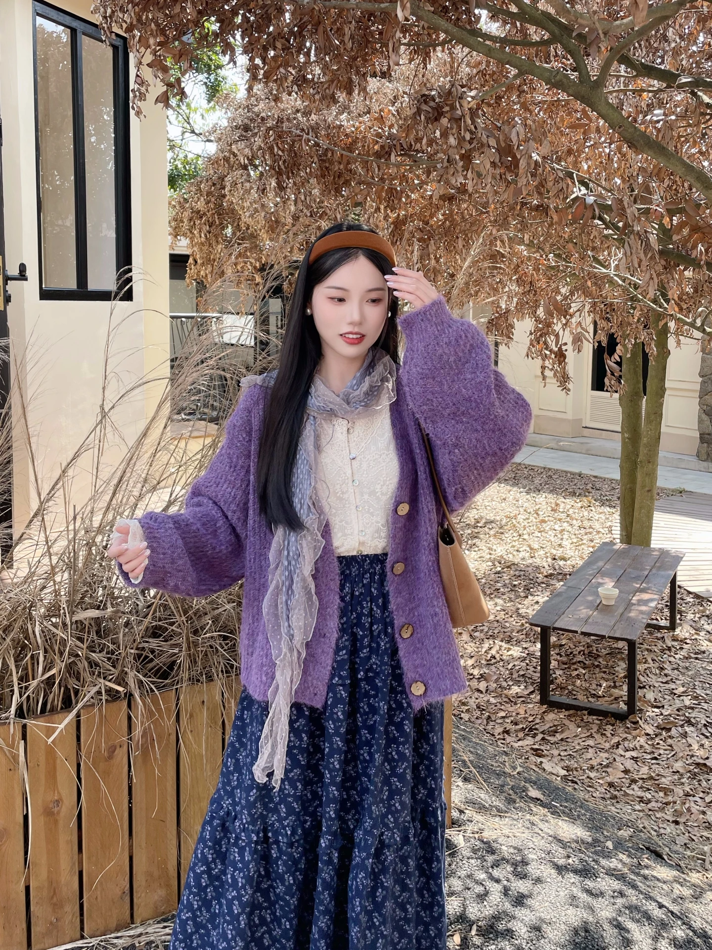 Mobai Loose Knitted Thiened Women's Sweater Coat Purple Lazy Sle Autumn Season Soft V-ne Button up Cardigan Casual Wear
Mobai Loose Knitted Thiened Women's Sweater Coat Purple Lazy Sle Autumn Season Soft V-ne Button up Cardigan Casual Wear