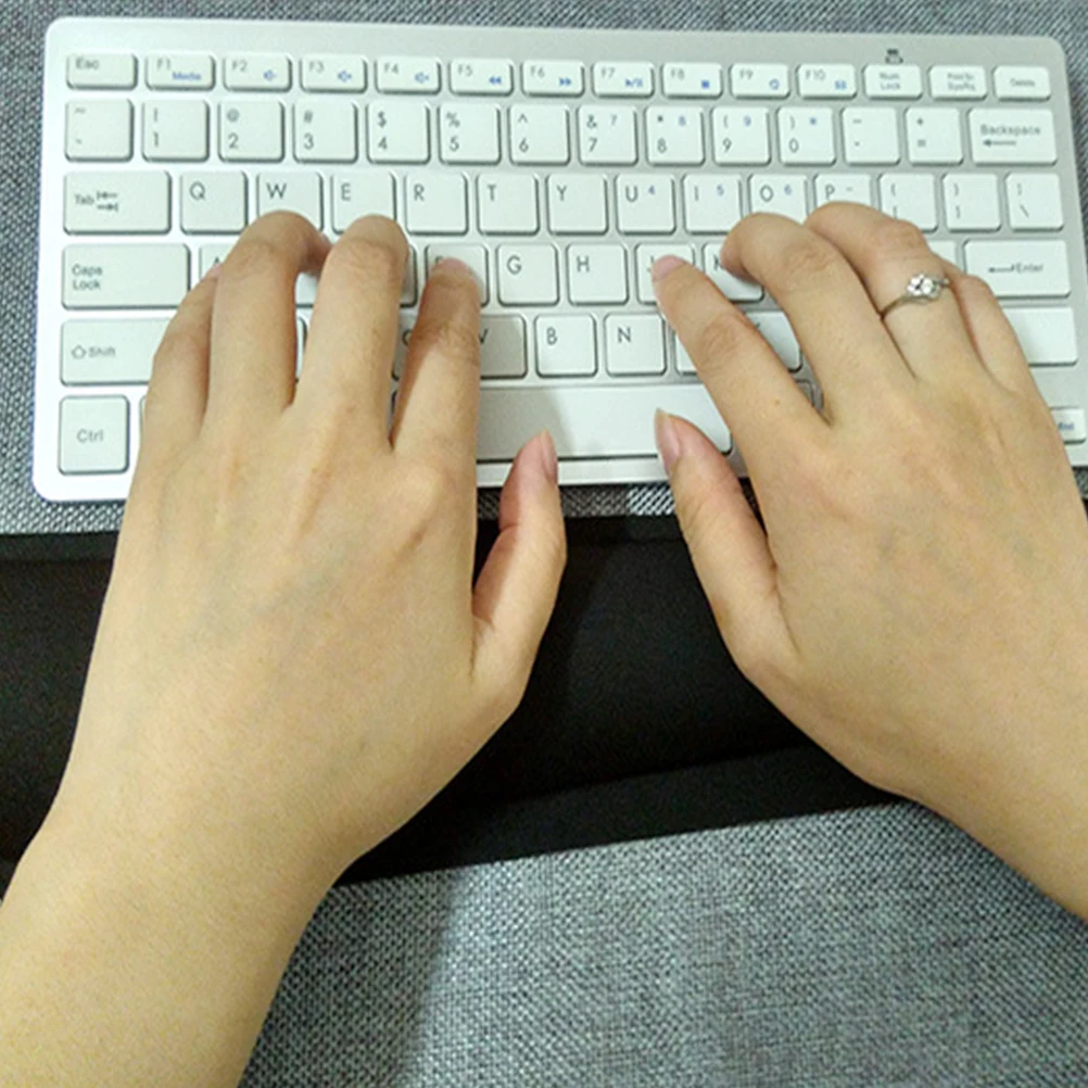Ergonomic Keyboard Wrist Rest Pad Soft Memory Cotton Hand Cushion for Long Hours Computer Use Gaming Office Work
Ergonomic Keyboard Wrist Rest Pad Soft Memory Cotton Hand Cushion for Long Hours Computer Use Gaming Office Work