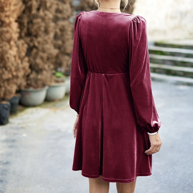 Women's Solid Velvet Casual Short Dress Autumn Winter Elegant Pleated Puff Long Sleeve Square Neck Swing Slim Dresses Ladies
Women's Solid Velvet Casual Short Dress Autumn Winter Elegant Pleated Puff Long Sleeve Square Neck Swing Slim Dresses Ladies