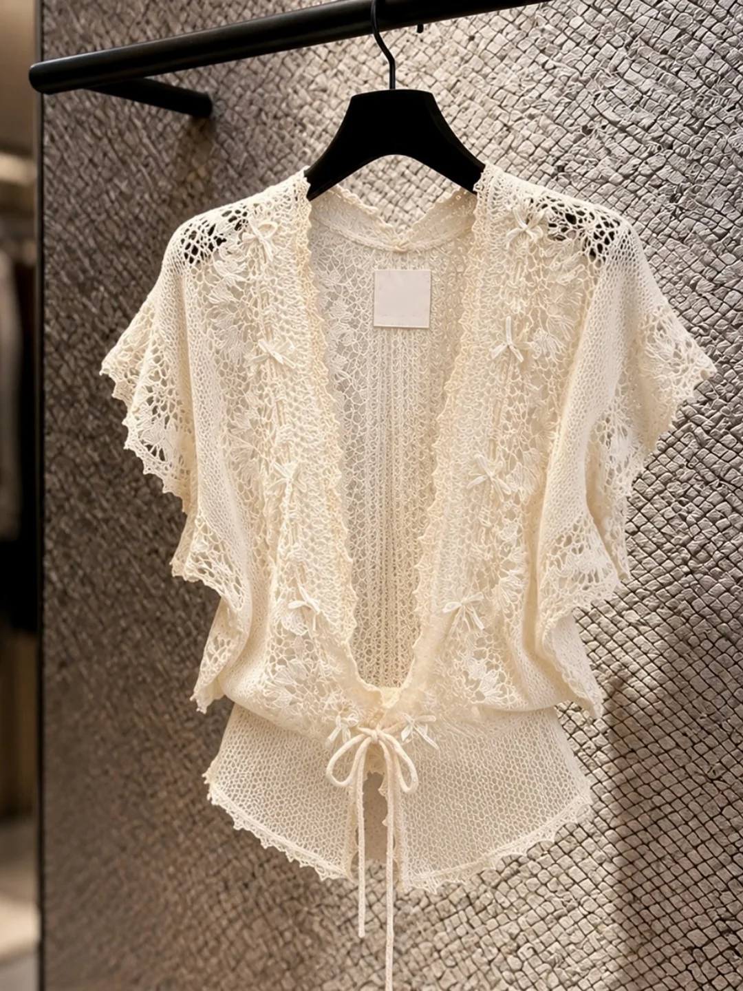Elegant Lace Hollow out Sun Protection Clothing Summer 2026 Women's Comfortable Knitted Ice Silk Top with Belt Gentle And Ver...
Elegant Lace Hollow out Sun Protection Clothing Summer 2026 Women's Comfortable Knitted Ice Silk Top with Belt Gentle And Ver...