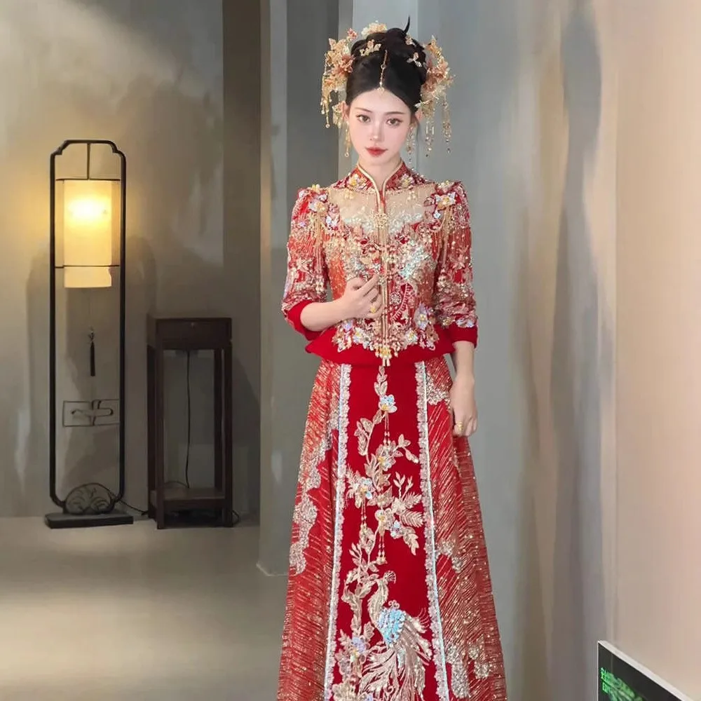 Женский элегантный Cheongsam с кисточками и вышивкой дракона в китайском стиле, золотое свадебное платье, свадебный комплект, костюм невесты, тонкий тост Xiuhe
Женский элегантный Cheongsam с кисточками и вышивкой дракона в китайском стиле, золотое свадебное платье, свадебный комплект, костюм невесты, тонкий тост Xiuhe