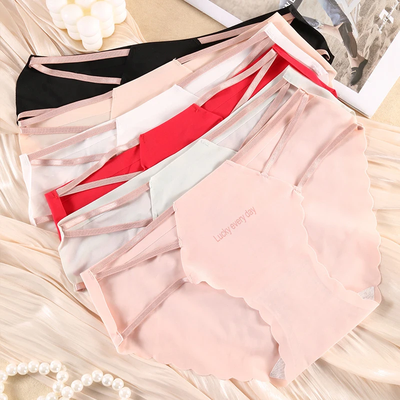 New strap hollow-out women's panties, thin and breathable, pure cotton antibacterial crotch, seamless ice silk women's underwear
New strap hollow-out women's panties, thin and breathable, pure cotton antibacterial crotch, seamless ice silk women's underwear
