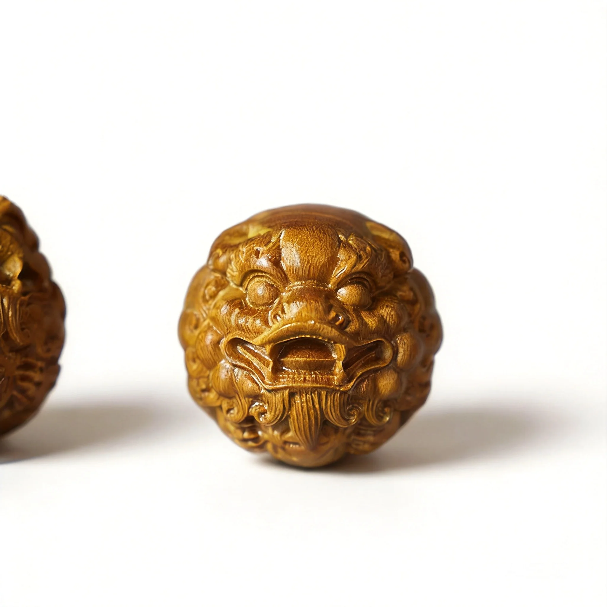 Chinese Style Lucky Green Sandalwood Carved Pixiu Hand Massage Balls Wealth Attracting Good Fortune Fidget Toy Stress Relief Per
Chinese Style Lucky Green Sandalwood Carved Pixiu Hand Massage Balls Wealth Attracting Good Fortune Fidget Toy Stress Relief Per