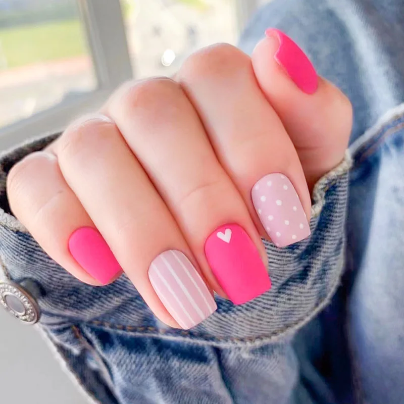 24pcs Short Stick-on Nails for Girls Pink Sweet Cute Frosted Heart Decoration for Nail Tips False Nails with Glue Press on Nails
24pcs Short Stick-on Nails for Girls Pink Sweet Cute Frosted Heart Decoration for Nail Tips False Nails with Glue Press on Nails