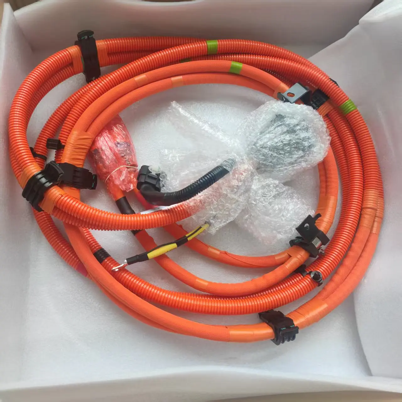Wholesale High-quality Songjia Custom High-voltage Wiring Harnesses for Electric Vehicles, Model SA3EK-2105050, Suitable for BYD
Wholesale High-quality Songjia Custom High-voltage Wiring Harnesses for Electric Vehicles, Model SA3EK-2105050, Suitable for BYD