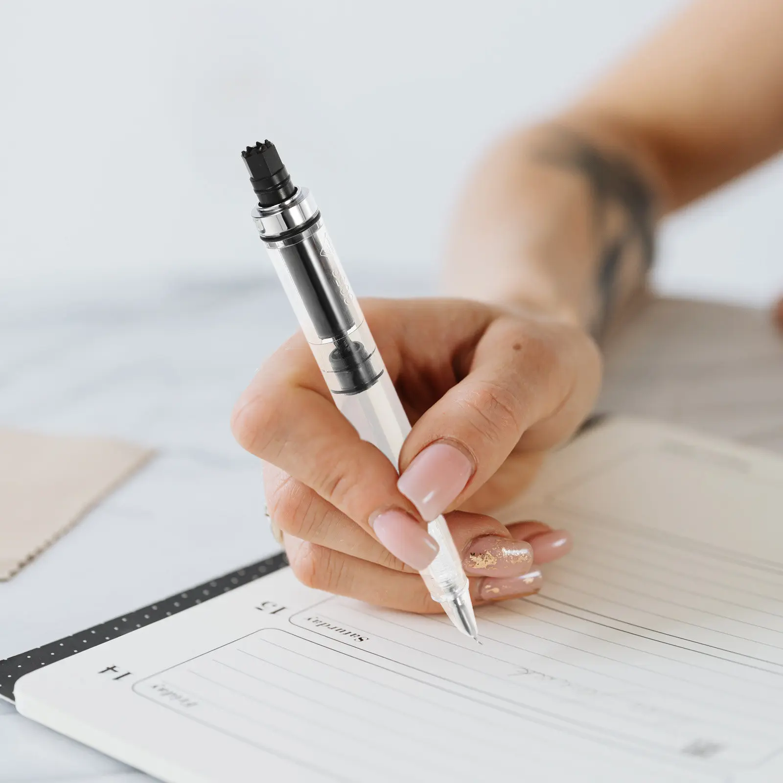2pcs Fountain Pen Calligraphy Writing Smooth Portable Business Gift Simple Reusable Office School Artist Travel Pen
2pcs Fountain Pen Calligraphy Writing Smooth Portable Business Gift Simple Reusable Office School Artist Travel Pen