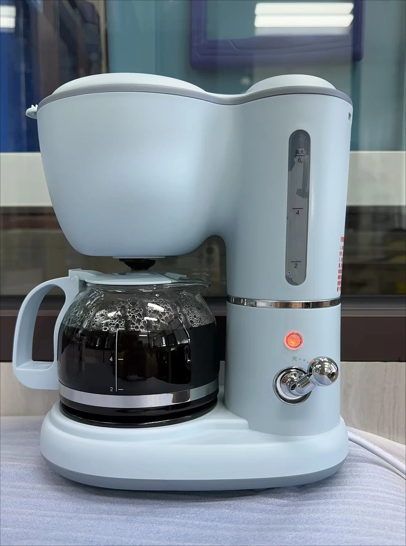 Mini Automatic Drip Coffee Maker 2-in-1 Tea Coffee Brewing Machine for Home Office Use
Mini Automatic Drip Coffee Maker 2-in-1 Tea Coffee Brewing Machine for Home Office Use