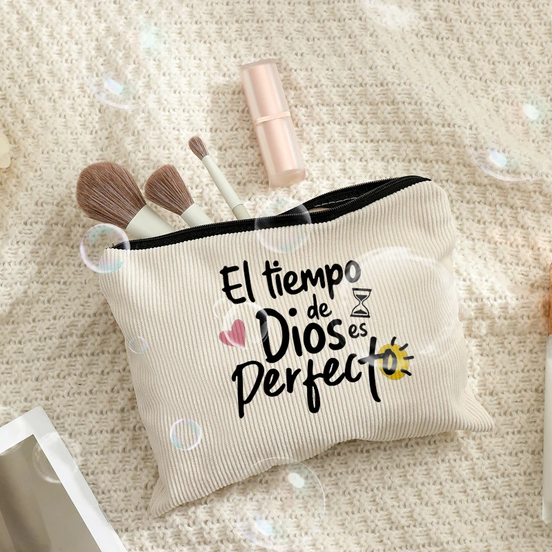 Inspirational Spanish El Tiempo De Dios Es Perfecto Makeup Bag Spanish "Tiempo De Dios" with Heart, Cosmetic Pouch for Women
Inspirational Spanish El Tiempo De Dios Es Perfecto Makeup Bag Spanish "Tiempo De Dios" with Heart, Cosmetic Pouch for Women