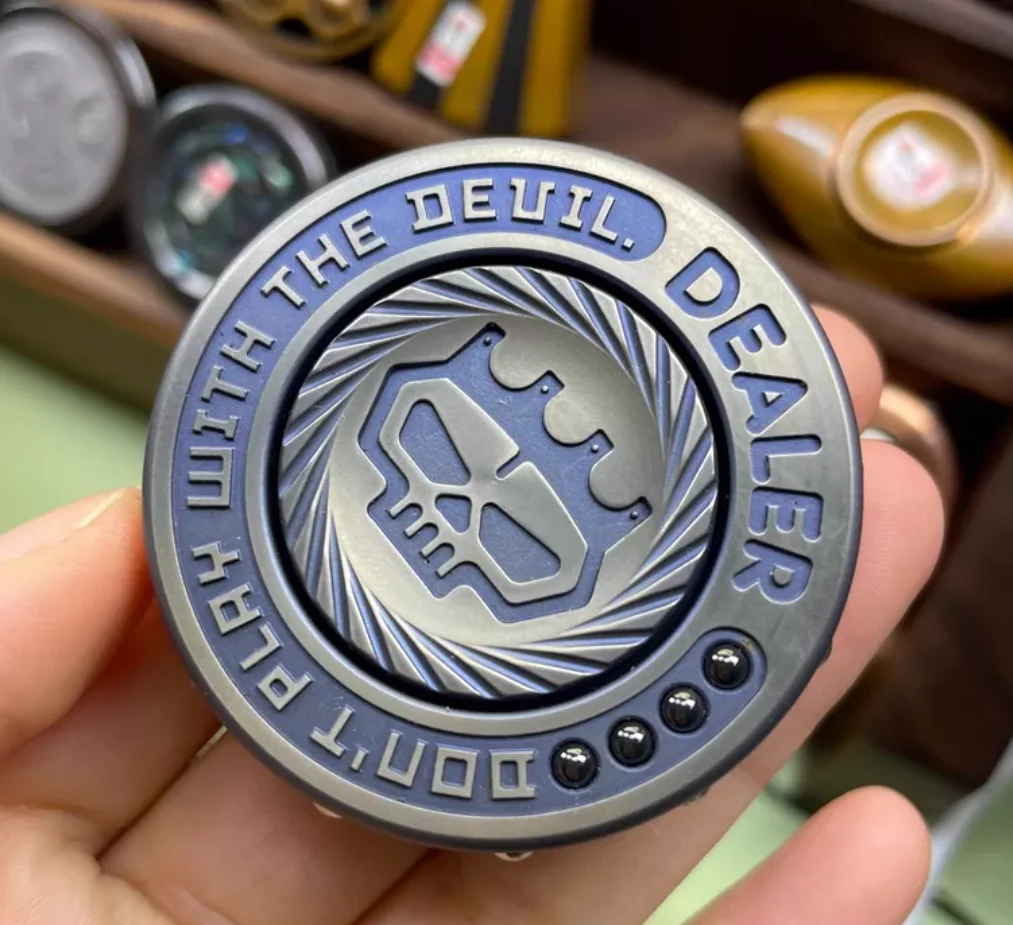 Used EDC Lautie Dazhuang Code Titanium Blue fidget decompression toy
Used EDC Lautie Dazhuang Code Titanium Blue fidget decompression toy