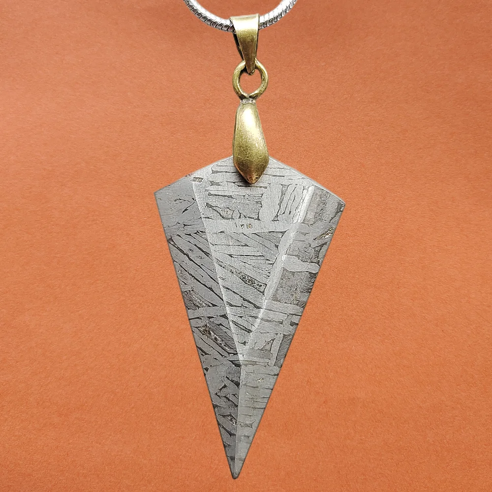 Muonionalusta Iron Meteorite Necklace Meteorite Specimen Collection Natural Iron Meteorite Material Pendant
Muonionalusta Iron Meteorite Necklace Meteorite Specimen Collection Natural Iron Meteorite Material Pendant