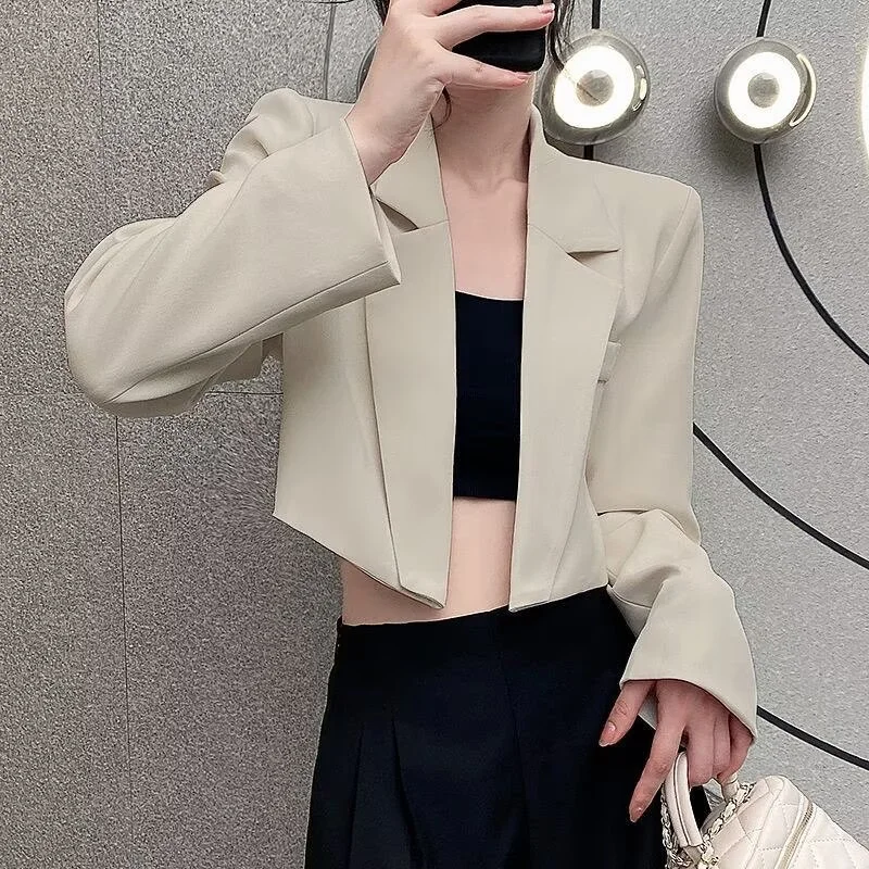 Women Coat High-grade Black Buttonless Short Suit Jacket Women's Spring and Autumn Design Sense Niche Temperament High Waist top
Women Coat High-grade Black Buttonless Short Suit Jacket Women's Spring and Autumn Design Sense Niche Temperament High Waist top