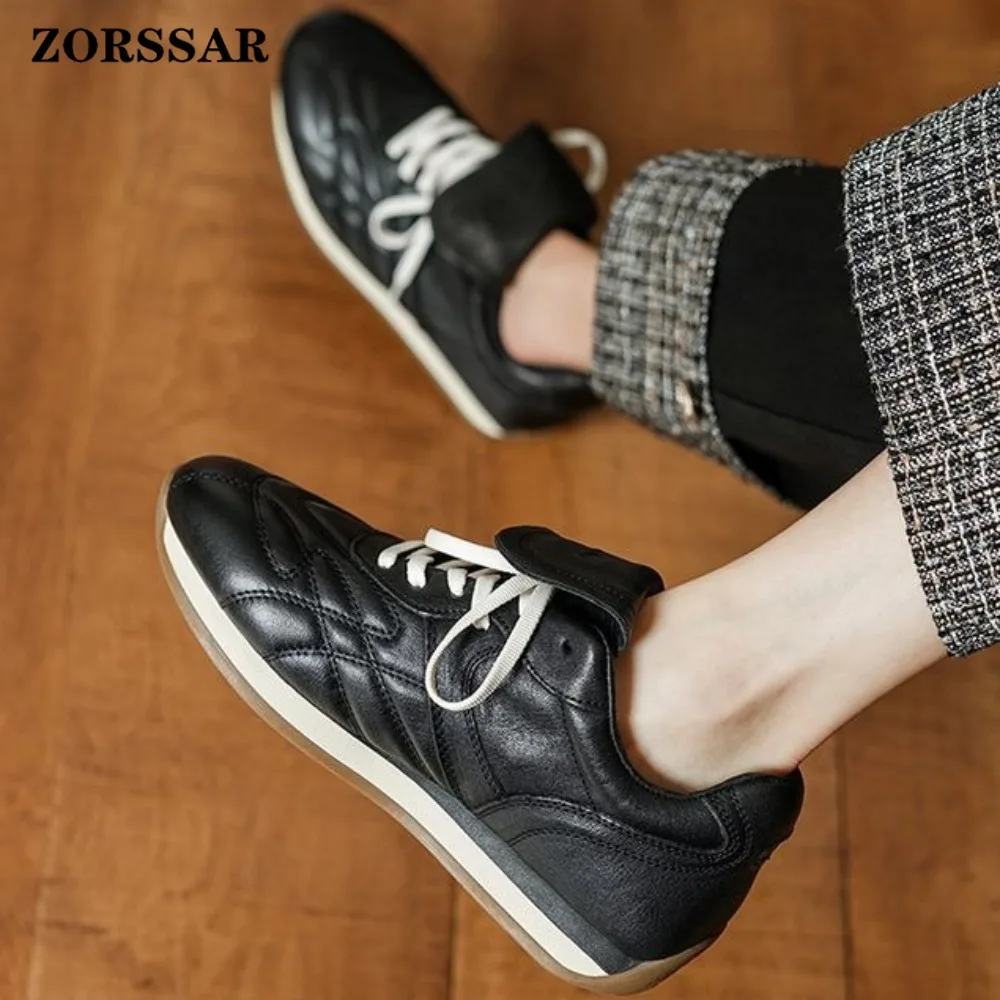 Women's Leather Retro Trainers with Foldover Tongue Casual Minimalist White Sneakers with Striped Sole Lightweight Walking Shoes
Women's Leather Retro Trainers with Foldover Tongue Casual Minimalist White Sneakers with Striped Sole Lightweight Walking Shoes