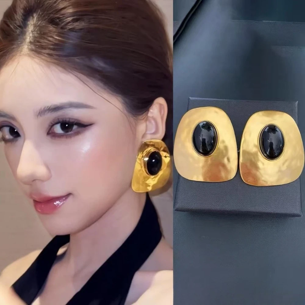 New Exaggerated Retro Irregular Geometry Gold Color Matte Texture Black Imitation Gemstone Stud Earrings for Women Charm Jewelry
New Exaggerated Retro Irregular Geometry Gold Color Matte Texture Black Imitation Gemstone Stud Earrings for Women Charm Jewelry