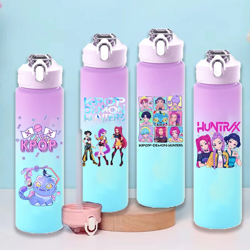 750 мл KPop охотники на демонов чашки для воды аниме печатные фигурки портативная спортивная бутылка для питья на открытом воздухе большая с соломенной бутылкой подарок
750 мл KPop охотники на демонов чашки для воды аниме печатные фигурки портативная спортивная бутылка для питья на открытом воздухе большая с соломенной бутылкой подарок