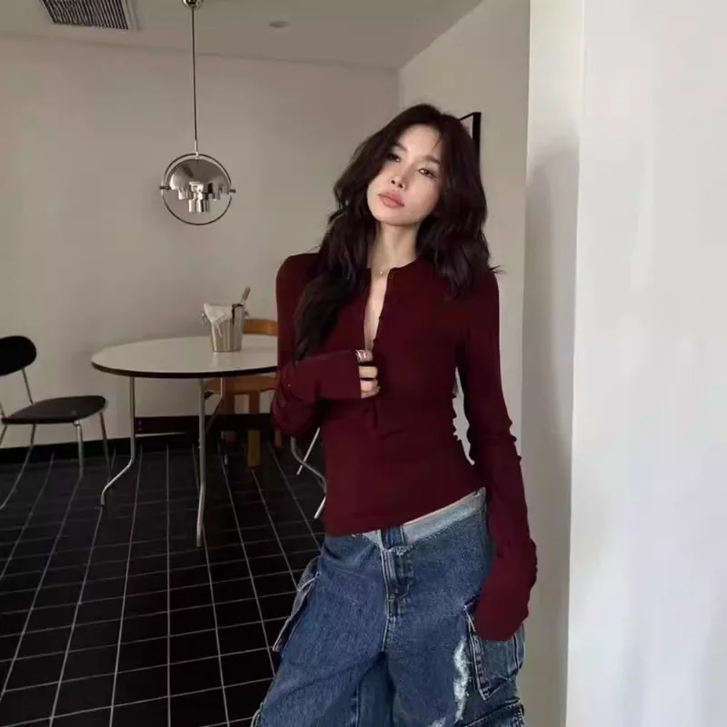 Fashion Casual American Sexy Button V Neck Long Sleeve Clothing Y2k Aesthetic Solid All Match Women Clothes Harajuku Grunge Tees
Fashion Casual American Sexy Button V Neck Long Sleeve Clothing Y2k Aesthetic Solid All Match Women Clothes Harajuku Grunge Tees