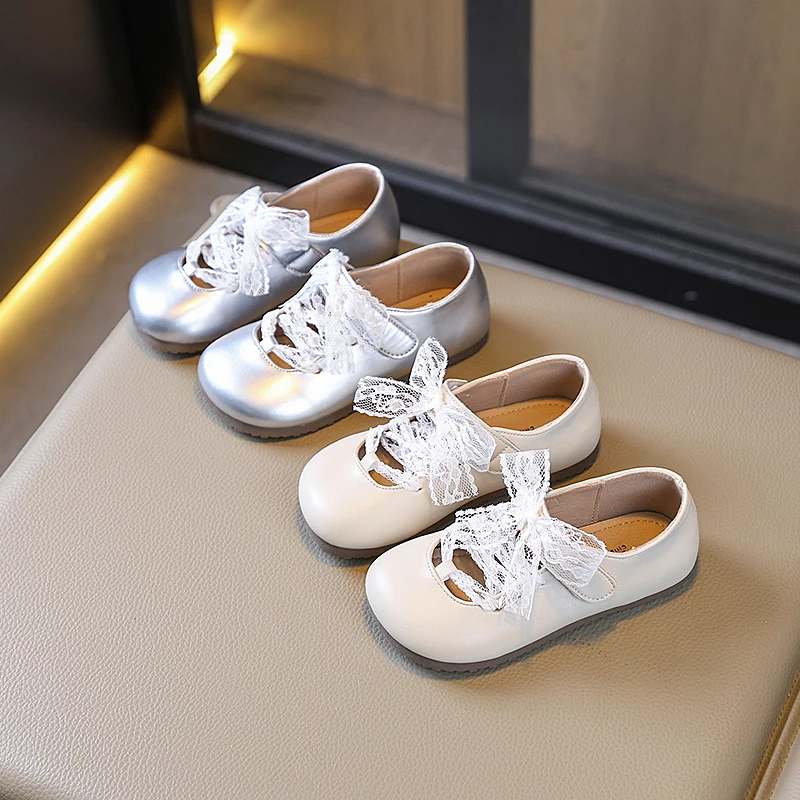 New Little Girl Leather Shoes Lace Bowknot Children Fashion Princess Dresses Shoes Mary Janes Sweet Kids Causal Flat Shoes Soft
New Little Girl Leather Shoes Lace Bowknot Children Fashion Princess Dresses Shoes Mary Janes Sweet Kids Causal Flat Shoes Soft