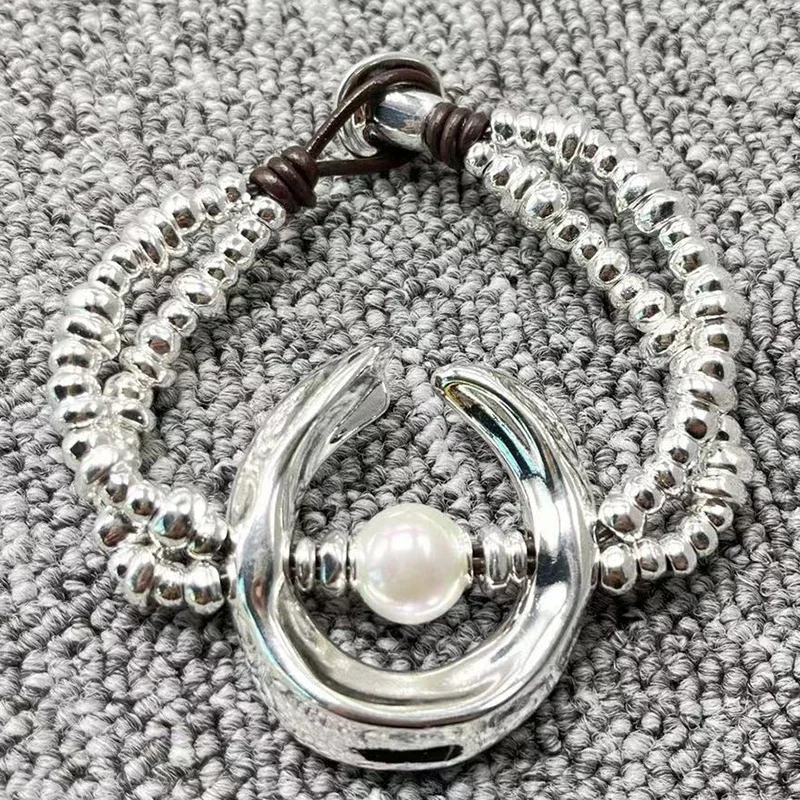 Europe and America High quality Fashion Women's Bracelet Electroplated 925 Silver Exquisite White Gem Holiday Gift
Europe and America High quality Fashion Women's Bracelet Electroplated 925 Silver Exquisite White Gem Holiday Gift