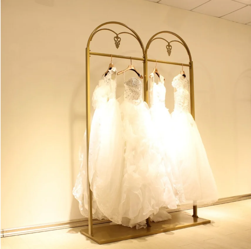 Nano Gold Women's Clothing Store Shelves Floor Standing Dress Hangers High-End Display Rack for Wedding Dresses
Nano Gold Women's Clothing Store Shelves Floor Standing Dress Hangers High-End Display Rack for Wedding Dresses