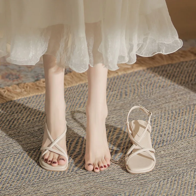 1 Pair Women's Sandals Summer New High Heel Square Head Open Toe Thin Belt Combination Slip Casual Comfortable Heel Sandals
1 Pair Women's Sandals Summer New High Heel Square Head Open Toe Thin Belt Combination Slip Casual Comfortable Heel Sandals