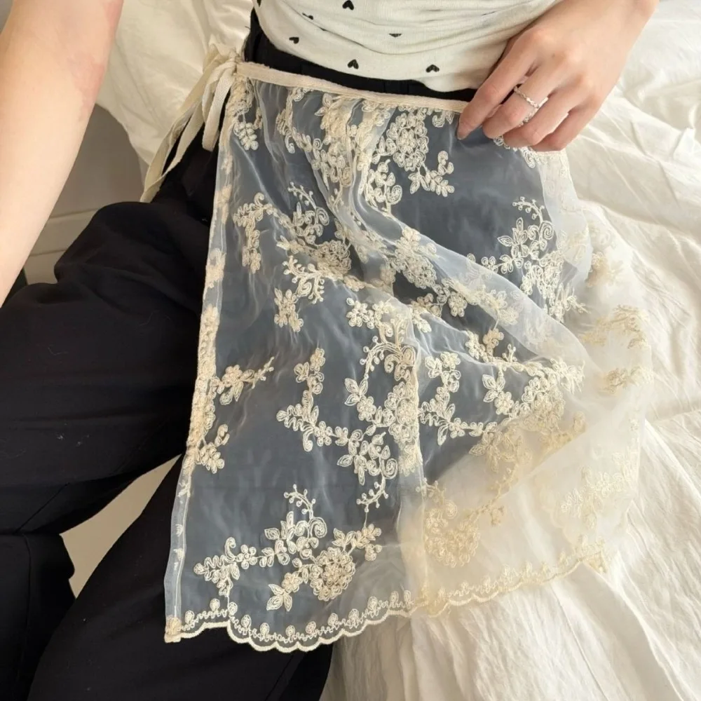 Fashion Lace-up Lace Mini Skirt Hip Covering Y2K Apron Wrap Skirt Slim Fit Irregular Hem Fart Curtain for Spring Summer
Fashion Lace-up Lace Mini Skirt Hip Covering Y2K Apron Wrap Skirt Slim Fit Irregular Hem Fart Curtain for Spring Summer