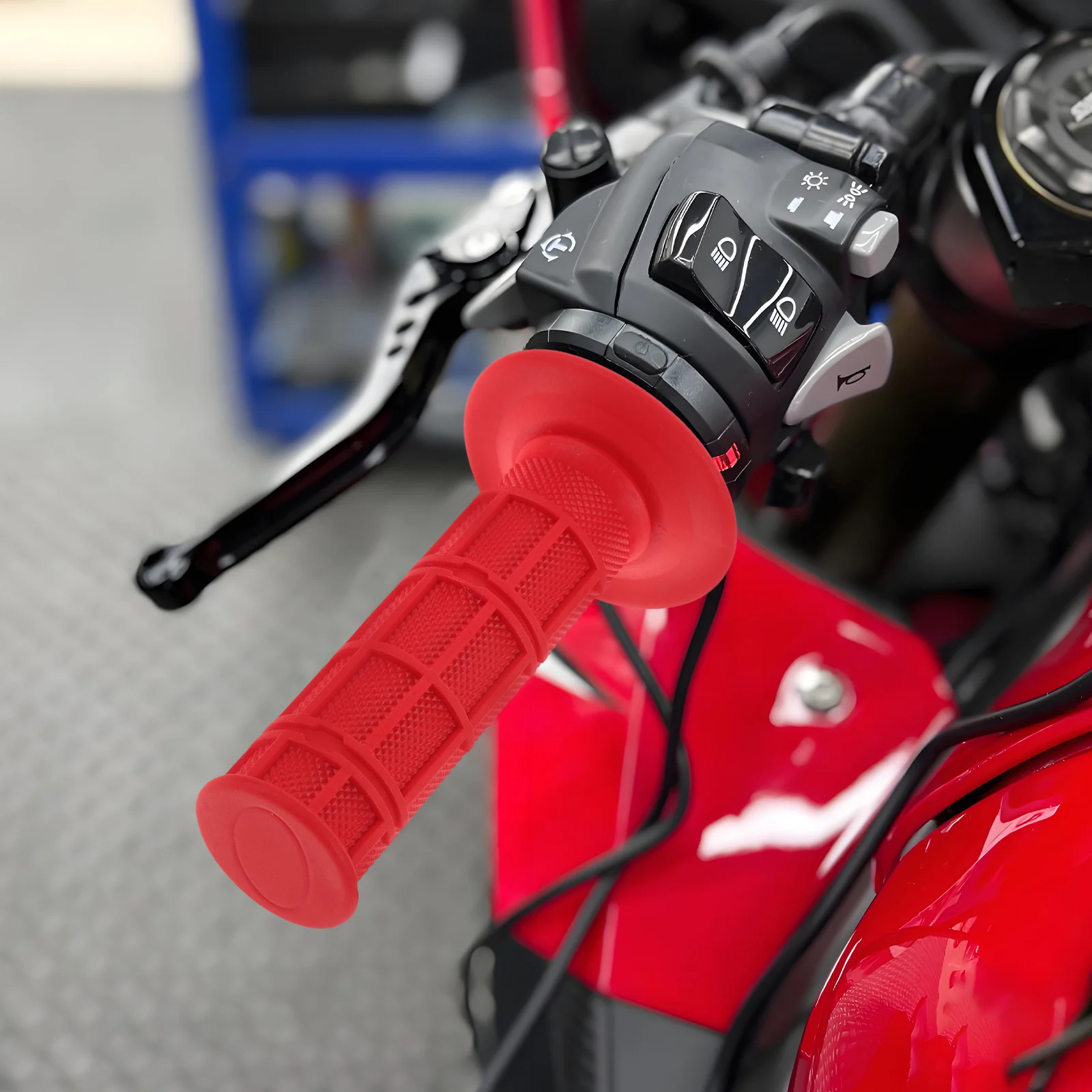 1 Pair Handlebar 22Mm 7/8 Inch Tpe Non-Slip Replacement Handle Grips For Motorcycle Durable Handlebar Hand Grips Motorcycle
1 Pair Handlebar 22Mm 7/8 Inch Tpe Non-Slip Replacement Handle Grips For Motorcycle Durable Handlebar Hand Grips Motorcycle