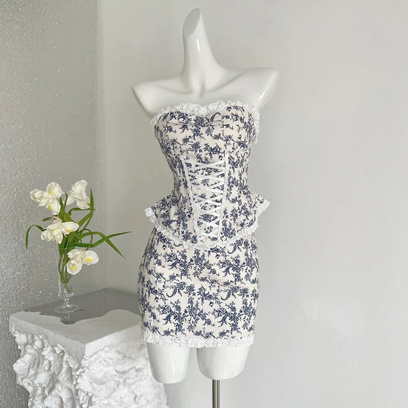Chinese Style Woman Outfit Satin Mini Skirts Sets For Women 2 Piece New Summer Skirts Corset Tops Two Piece Set Women's Suits
Chinese Style Woman Outfit Satin Mini Skirts Sets For Women 2 Piece New Summer Skirts Corset Tops Two Piece Set Women's Suits