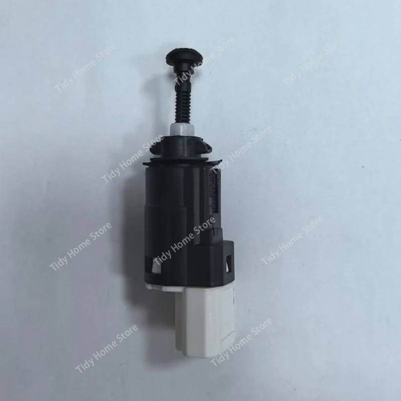 For Renault Lada Brake Light Switch 8200276361 7700842697 25320-00QAF
For Renault Lada Brake Light Switch 8200276361 7700842697 25320-00QAF