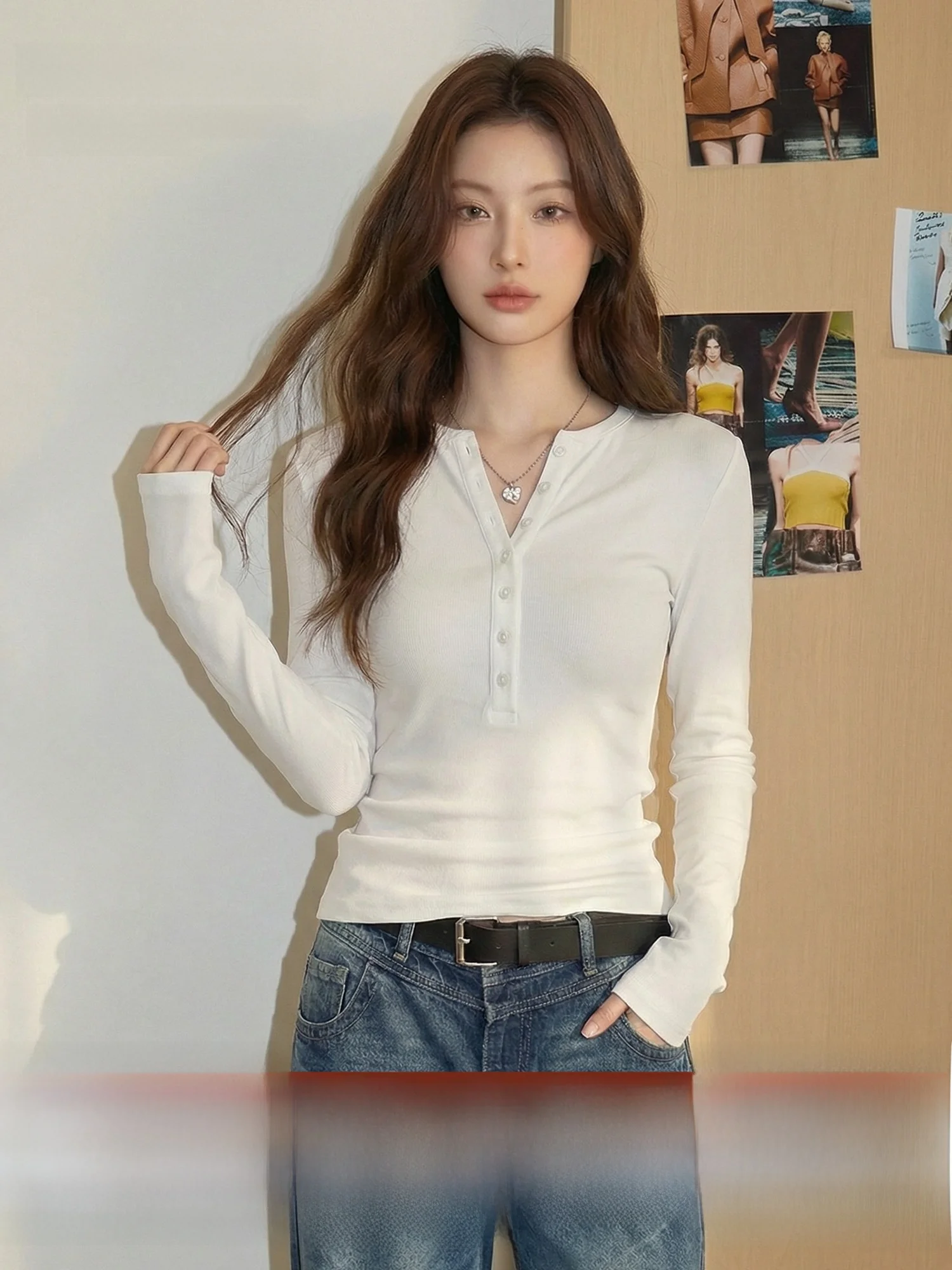 Slim Fit Long Sleeve T-Shirt Women's Design Sense Half Button Henry Collar Base Shirt Versatile Casual Style Chinese Brand
Slim Fit Long Sleeve T-Shirt Women's Design Sense Half Button Henry Collar Base Shirt Versatile Casual Style Chinese Brand