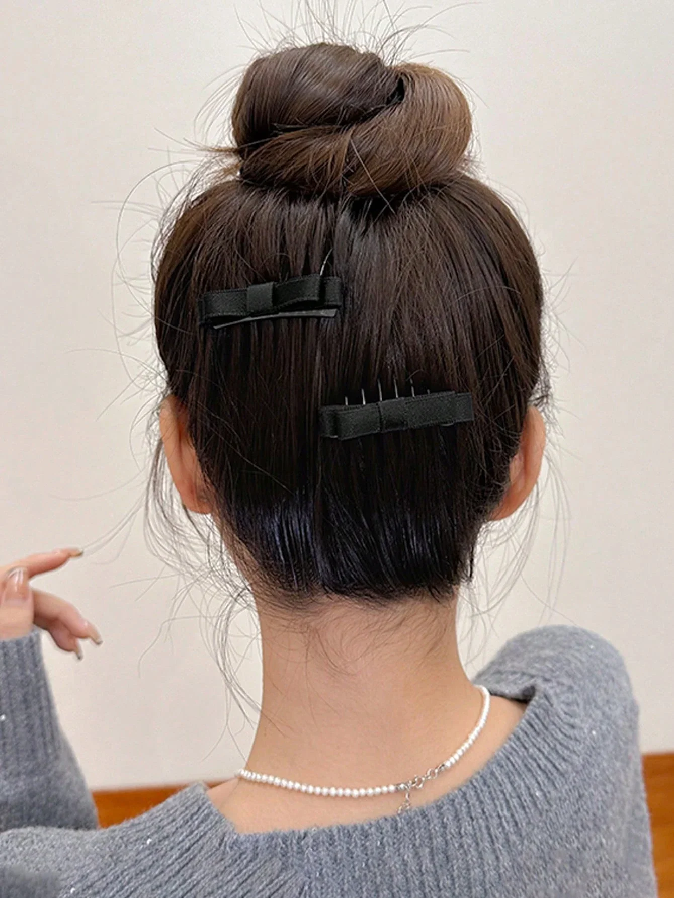2pcs Set Women Elegant Minimalist Bowknot Metal Hair Clips For Daily Styling Party Gift
2pcs Set Women Elegant Minimalist Bowknot Metal Hair Clips For Daily Styling Party Gift