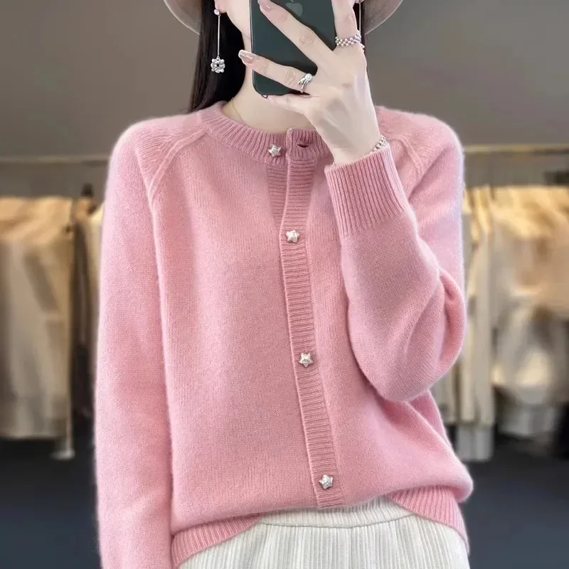 Autumn/Winter Cardigan Short Jacket Loose Top Women's Lazy Style Round Neck Star Button Knitted Sweater 2025Knitted Sweater New
Autumn/Winter Cardigan Short Jacket Loose Top Women's Lazy Style Round Neck Star Button Knitted Sweater 2025Knitted Sweater New