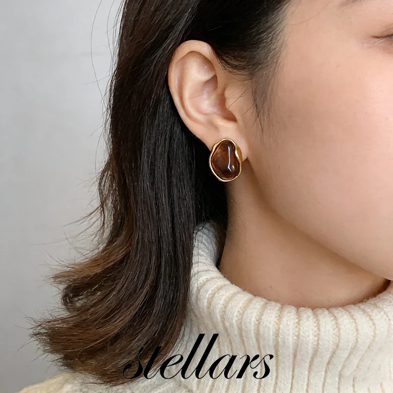 Melard Real Gold Plated High-End Geometric Gold and Brown Irregular Resin Earrings, Stylish Luxury Stud Earrings
Melard Real Gold Plated High-End Geometric Gold and Brown Irregular Resin Earrings, Stylish Luxury Stud Earrings