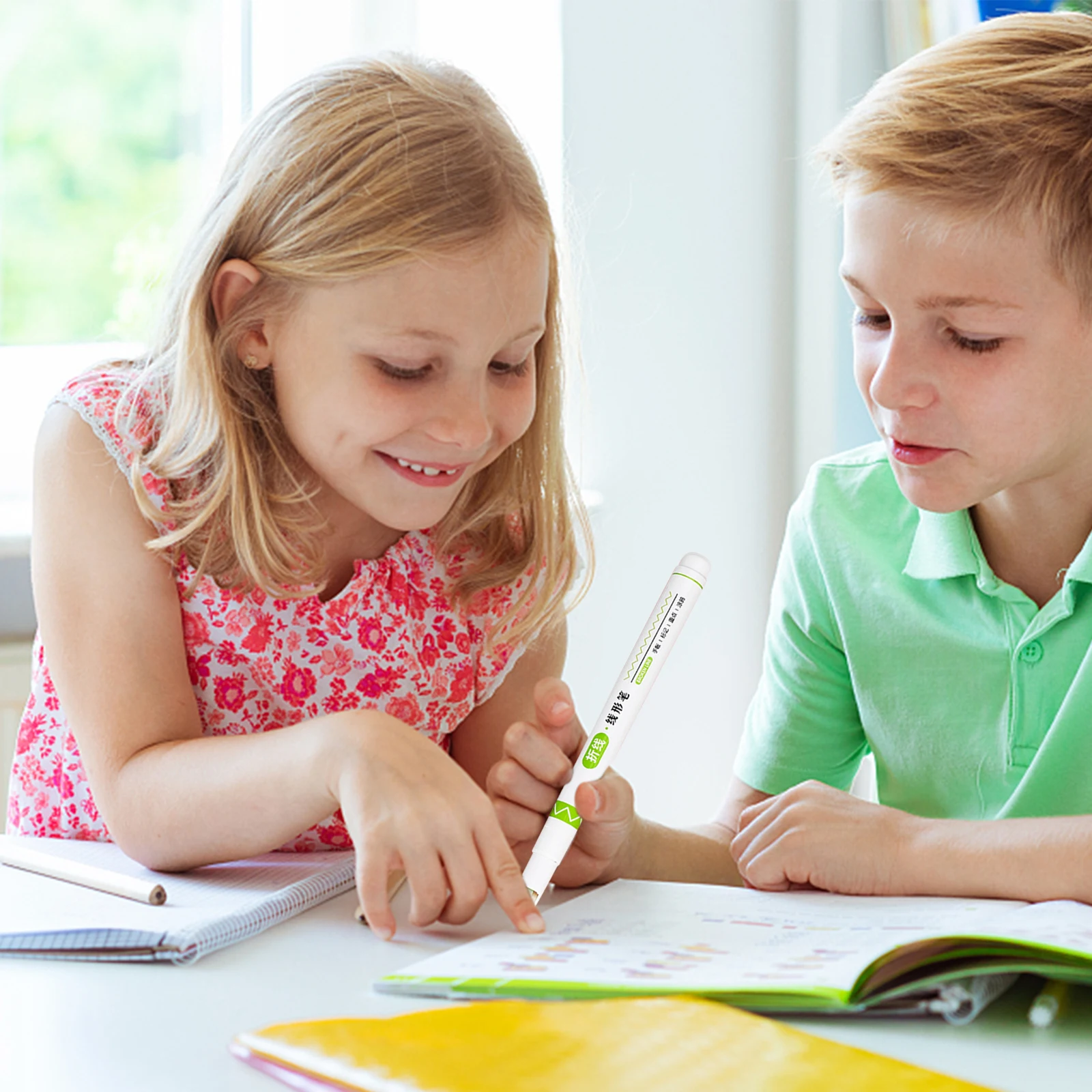 Hand Account Painting Graffiti Pens with 6 Different Curve Shapes Colorful Linear Highlighter Pen Set for Journaling Drawing
Hand Account Painting Graffiti Pens with 6 Different Curve Shapes Colorful Linear Highlighter Pen Set for Journaling Drawing