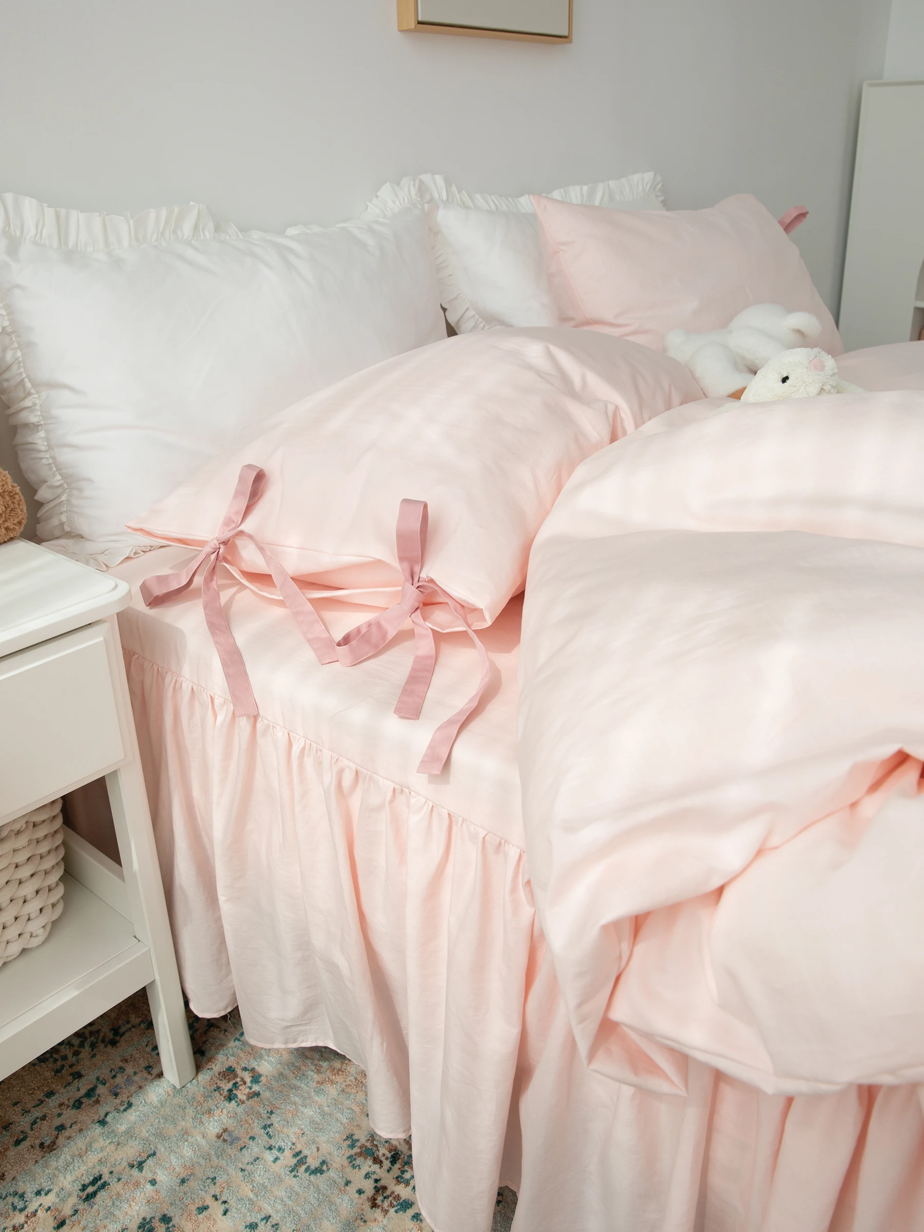 Комплект постельного белья Magic Princ Pink Knot из чистого хлопка, четыре предмета, коллекция Snail Tower
Комплект постельного белья Magic Princ Pink Knot из чистого хлопка, четыре предмета, коллекция Snail Tower