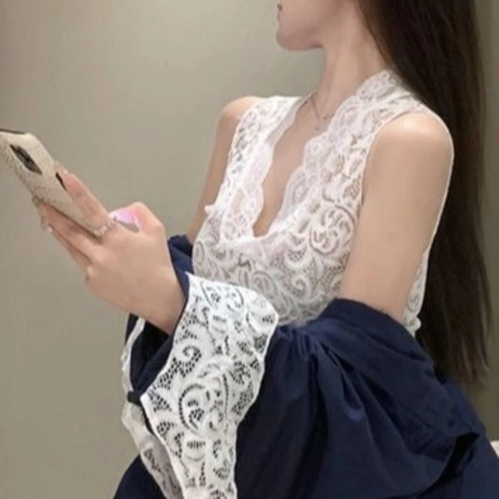 Chic White Lace Transparent Vest Thin See Through Sweet Floral Camisole Mesh Slim Fit Lace Sleeveless Crop Tops Summer
Chic White Lace Transparent Vest Thin See Through Sweet Floral Camisole Mesh Slim Fit Lace Sleeveless Crop Tops Summer