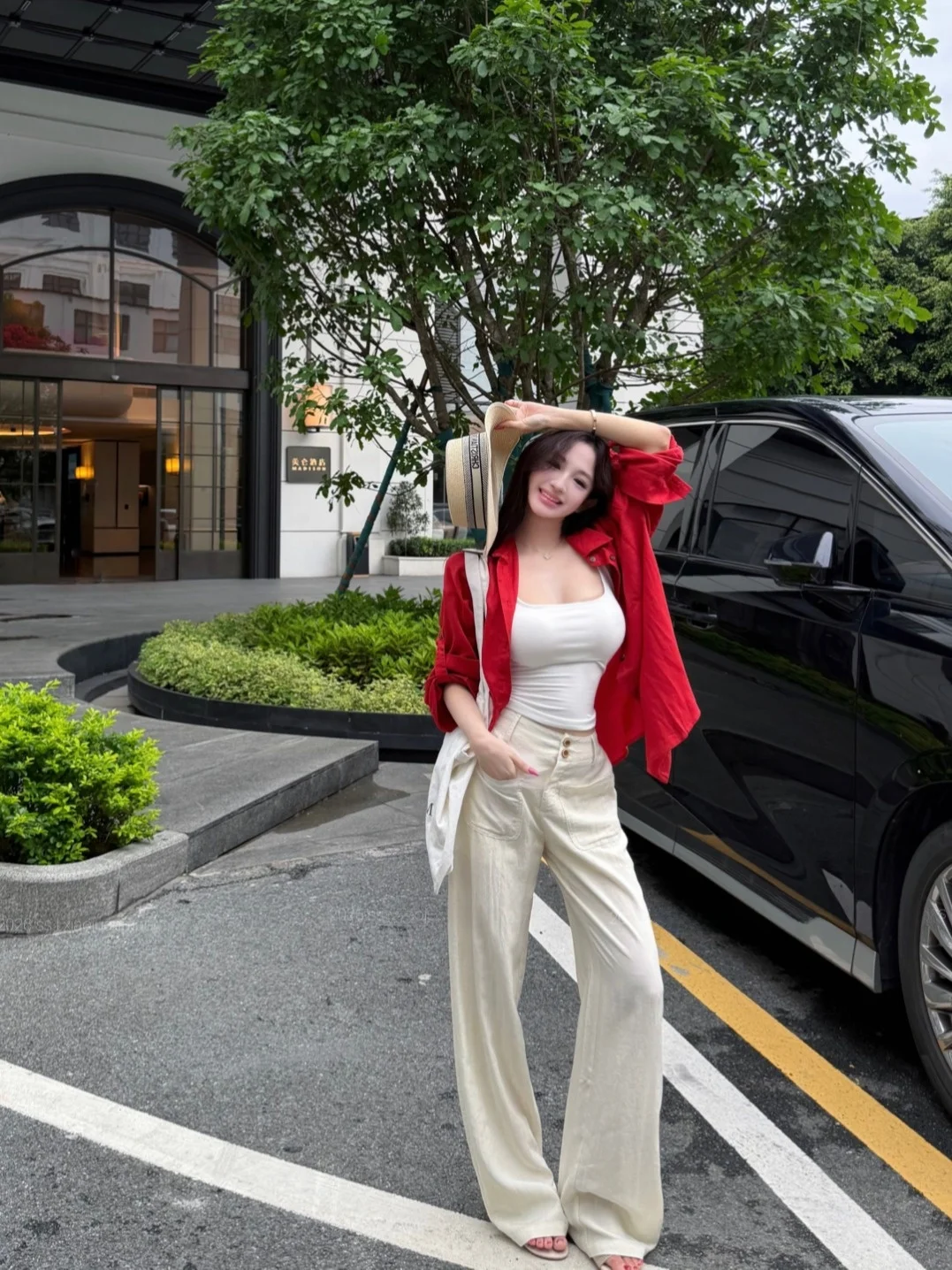 Red Loose Sun Protection Shirt Women's Inner Tank Top Summer Fashion Set High Waist Wide Leg Pants Three Piece Set
Red Loose Sun Protection Shirt Women's Inner Tank Top Summer Fashion Set High Waist Wide Leg Pants Three Piece Set