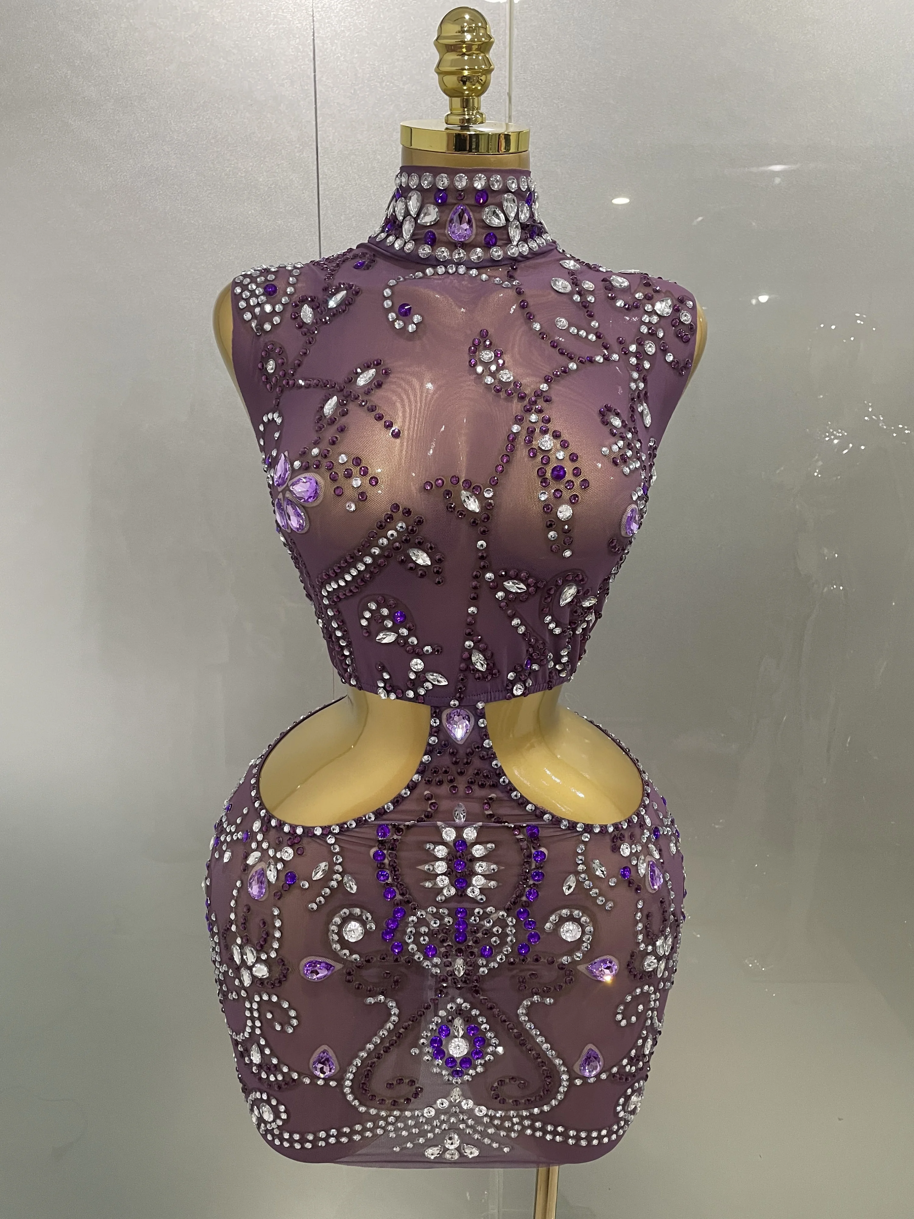 Luxury Sparkly Rhinestones Purple Sleeveless Waist Hollow Sexy Dress 2025Women Birthday Celebrate Singer Stage Photoshoot Outfit
Luxury Sparkly Rhinestones Purple Sleeveless Waist Hollow Sexy Dress 2025Women Birthday Celebrate Singer Stage Photoshoot Outfit