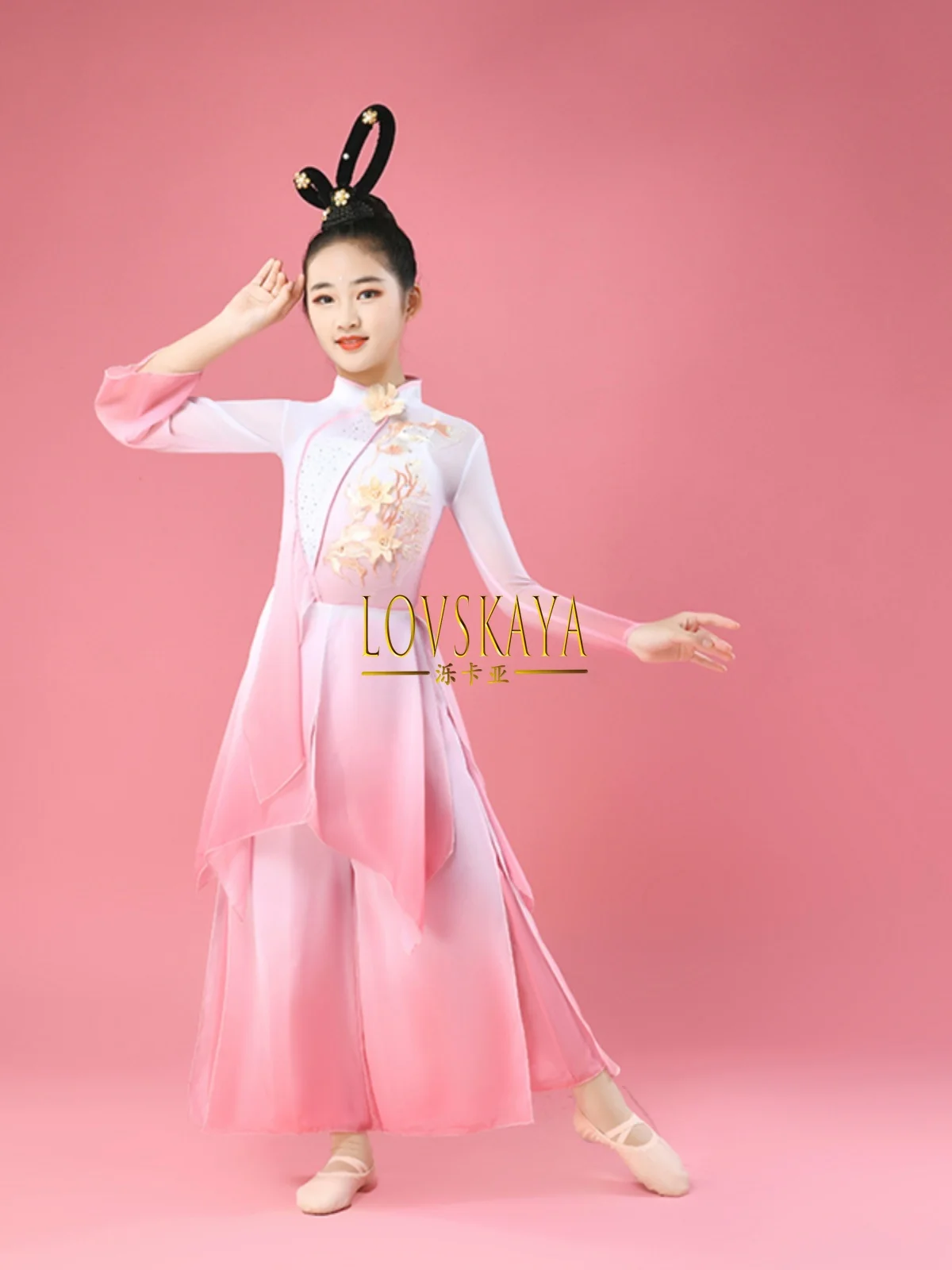 Children performance Umbrella dance Fan dance performance clothing Chinese classical dance performance clothing Girl
Children performance Umbrella dance Fan dance performance clothing Chinese classical dance performance clothing Girl