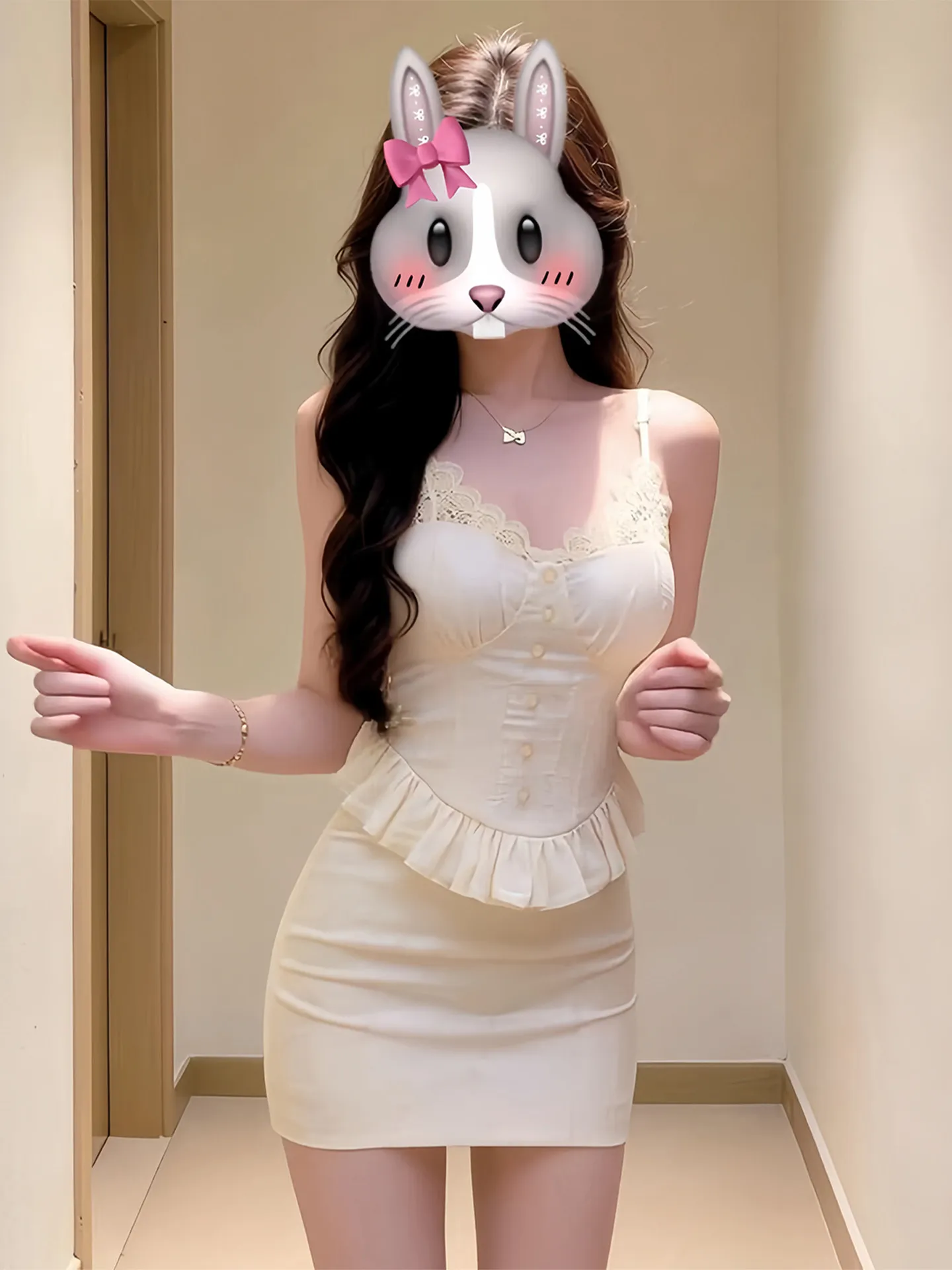 Pure Desire Sexy Lace Crop Top And High Waist Short Skirt Set French Style Summer Fashion Two-Piece Suit for Young Women
Pure Desire Sexy Lace Crop Top And High Waist Short Skirt Set French Style Summer Fashion Two-Piece Suit for Young Women