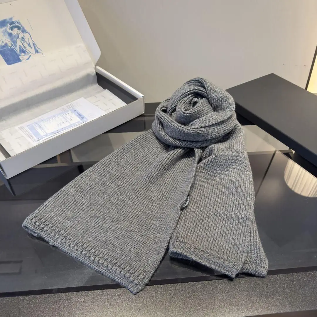 Thickened Knitted Scarf Fake Cashmere Autumn Winter Style for Women Soft Pure Color Korean Ins New Arrival Fashion Accessories
Thickened Knitted Scarf Fake Cashmere Autumn Winter Style for Women Soft Pure Color Korean Ins New Arrival Fashion Accessories