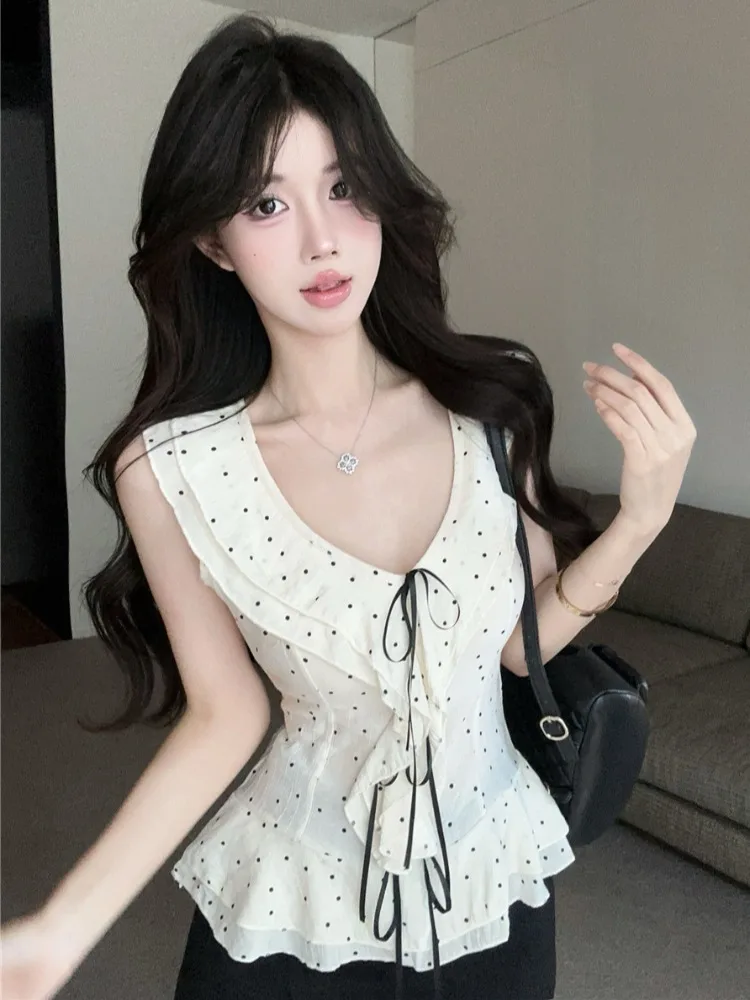 Sweet Retro Polka Dot Chiffon Top Sleeveless Waist Cinched V Neck Bow Tie Blouse Sexy Gored Skirt Korean Style Slim Fit Shirt
Sweet Retro Polka Dot Chiffon Top Sleeveless Waist Cinched V Neck Bow Tie Blouse Sexy Gored Skirt Korean Style Slim Fit Shirt